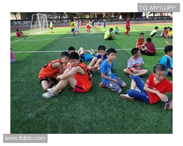 张静的足球人生：从绿茵场到人生舞台的深度对话与思考